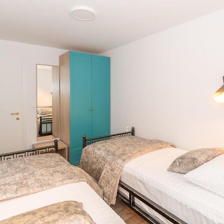 Ivka Makarska - Modern And Luxurious Oldtown Apartament Exterior photo