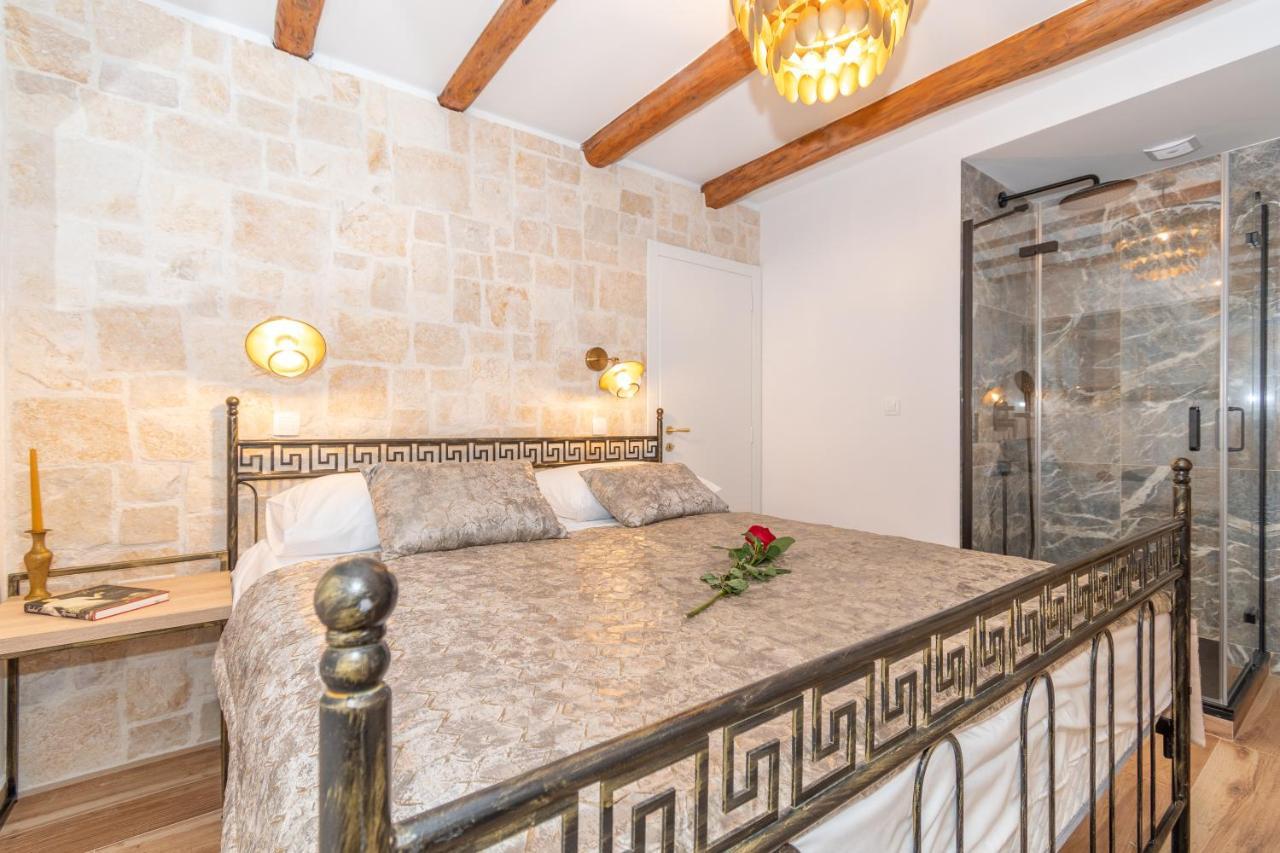 Ivka Makarska - Modern And Luxurious Oldtown Apartament Exterior photo